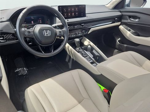 Used 2025 Honda Accord EX-L image 10