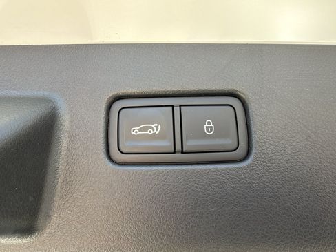 Used 2023 Genesis GV60 Advanced AWD/4WD image 37