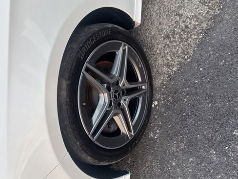 Used 2022 Mercedes-Benz A 220 4MATIC w/ AMG Line image 12