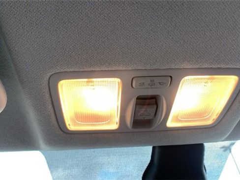 Certified 2023 Hyundai Venue SEL image 17