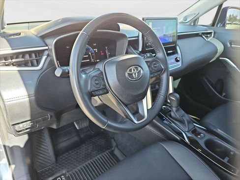 Certified 2025 Toyota Corolla Cross XLE w/ Convenience Package AWD/4WD image 9