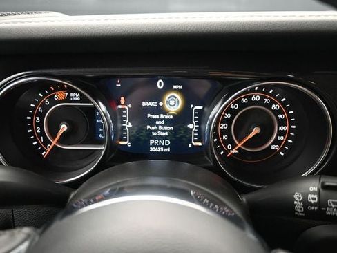 Used 2021 Jeep Wrangler Unlimited Sahara AWD/4WD image 22