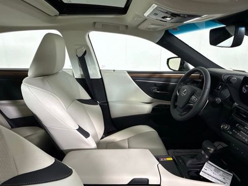 New 2025 Lexus ES 350 w/ Premium Package image 28