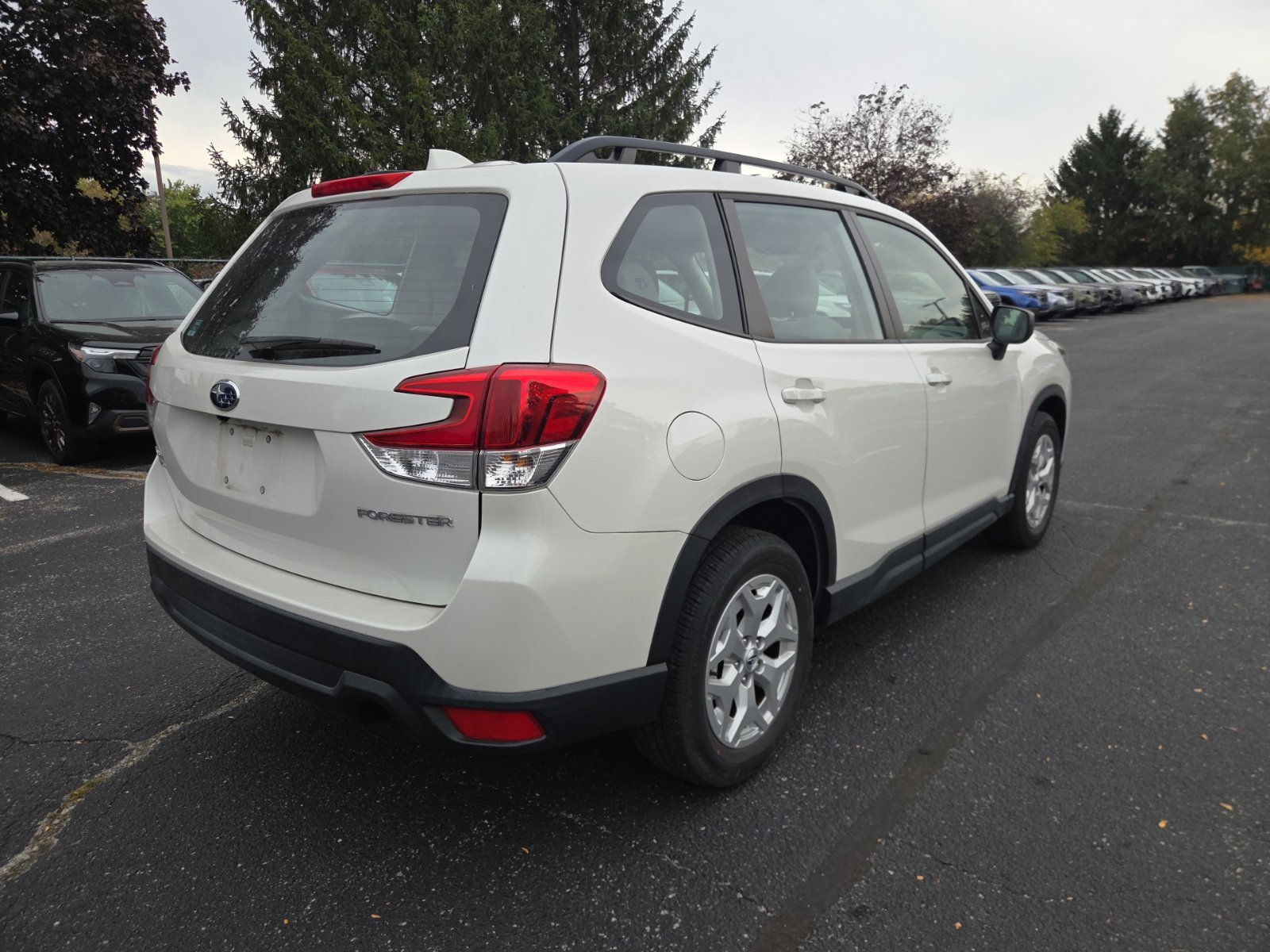 Used 2022 Subaru Forester AWD/4WD image 6