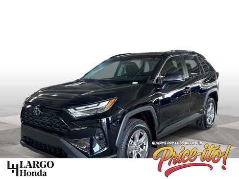 Used 2025 Toyota RAV4 LE AWD/4WD image 1