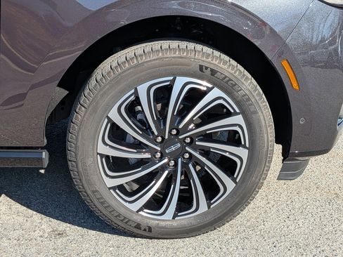 Used 2025 Lincoln Navigator L Black Label image 13