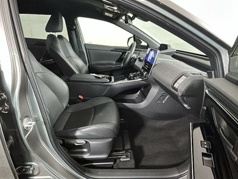 Used 2023 Subaru Solterra AWD image 33
