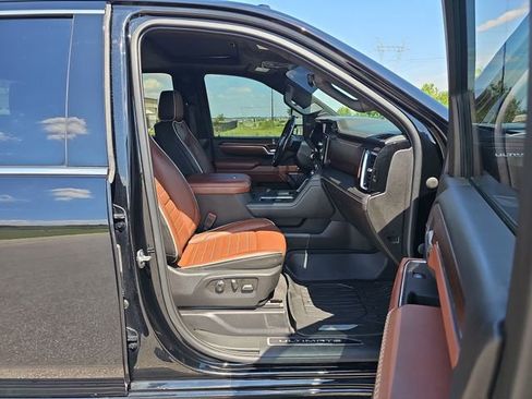 Used 2024 GMC Sierra 2500 Denali Ultimate image 28