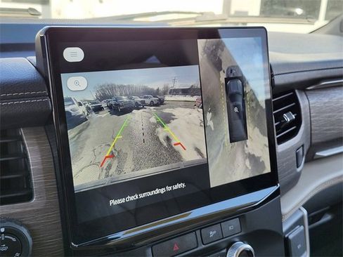 Used 2023 Ford Expedition Limited image 24