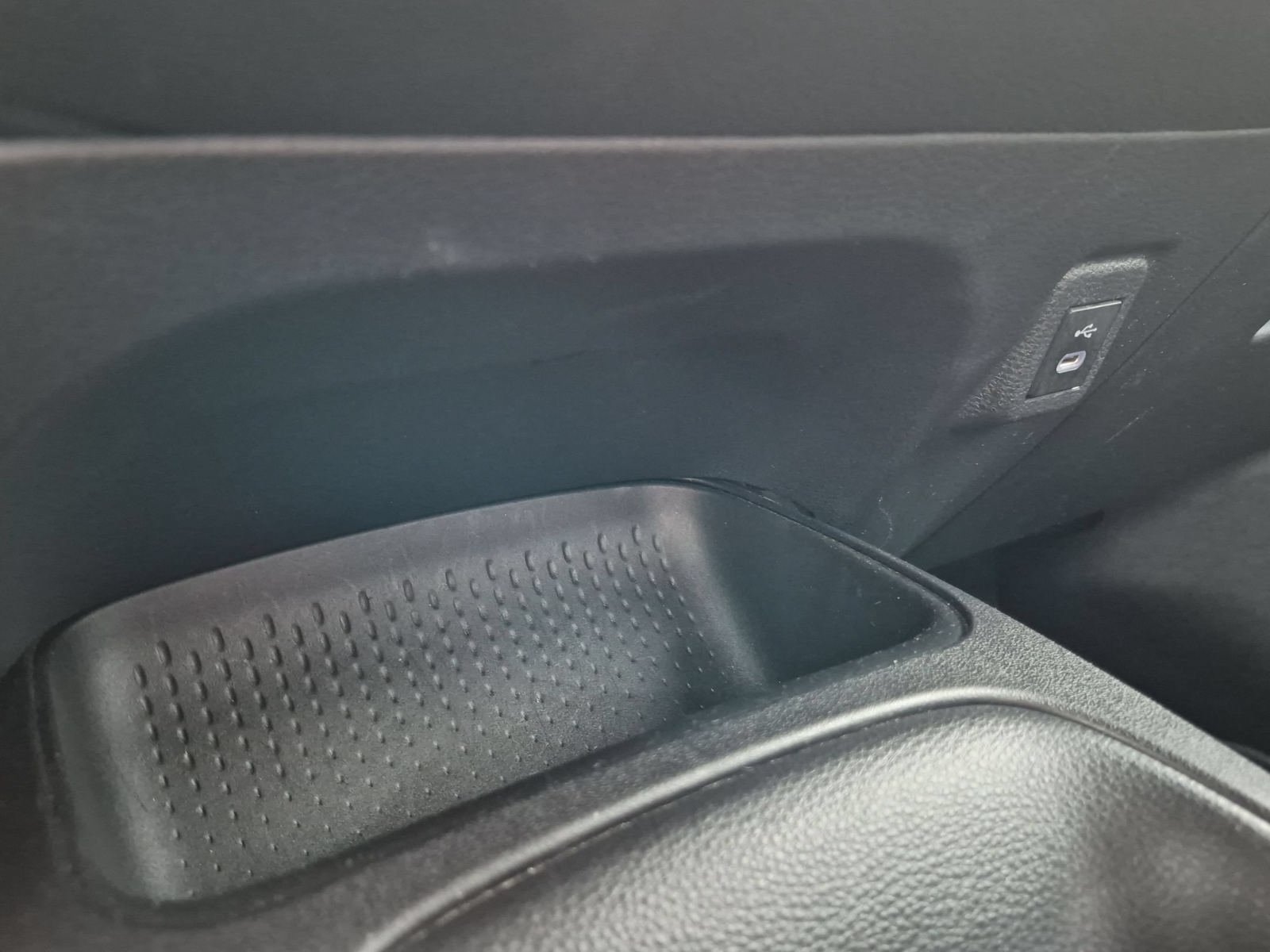 Used 2025 Toyota Corolla LE FWD image 18