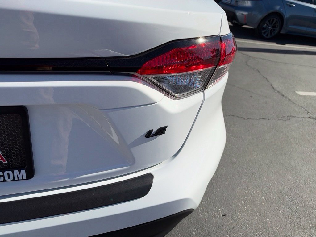 New 2027 Toyota Corolla LE w/ LE Premium Package FWD image 5
