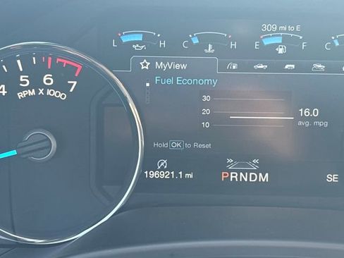 Used 2018 Ford F150 Platinum w/ Equipment Group 701A Luxury image 18