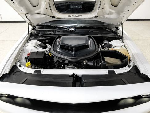 Used 2017 Dodge Challenger R/T Scat Pack RWD image 57