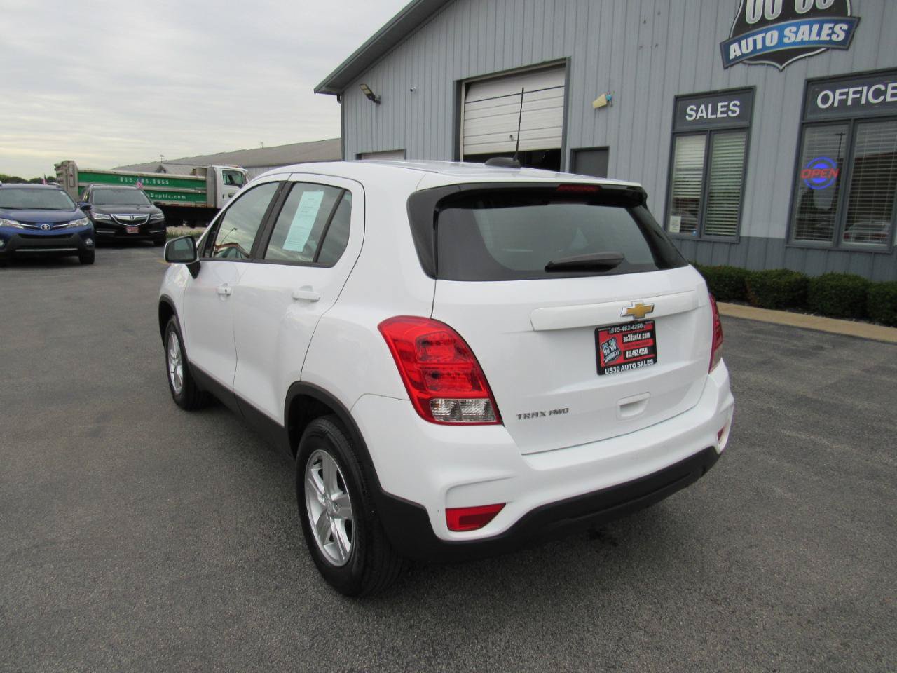 Used 2018 Chevrolet Trax LS AWD/4WD image 4