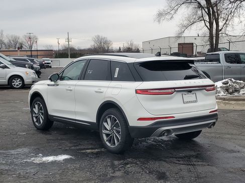 New 2026 Lincoln Corsair Premiere image 3