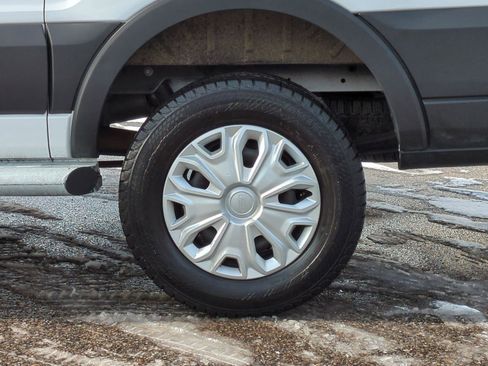 Used 2024 Ford Transit 250 Low Roof w/ Exterior Upgrade Package image 17