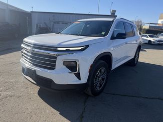 Used 2024 Chevrolet Traverse LT video 1