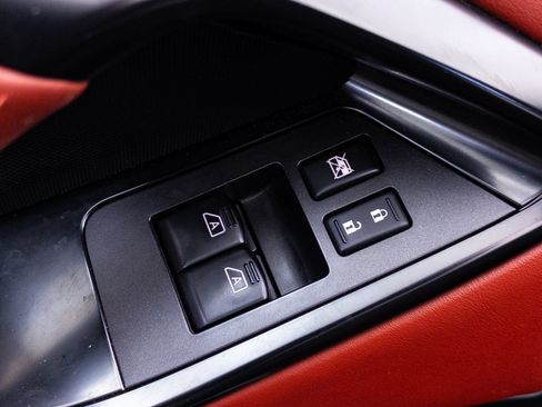Used 2020 Nissan GT-R Premium w/ Premium Interior Package AWD/4WD image 29