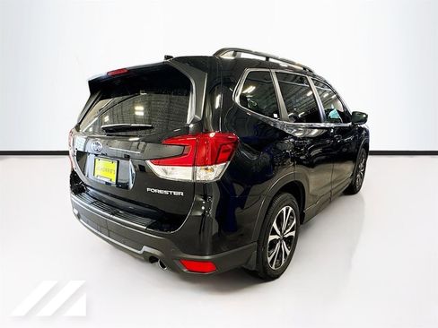 Used 2024 Subaru Forester Limited image 5