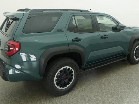 New 2026 Toyota 4Runner TRD Off-Road Premium AWD/4WD image 9