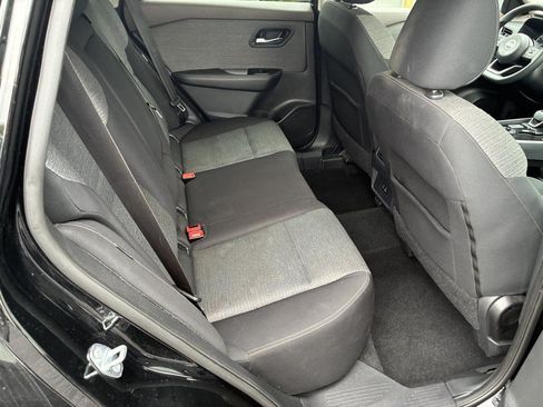 Used 2021 Nissan Rogue SV AWD/4WD image 19