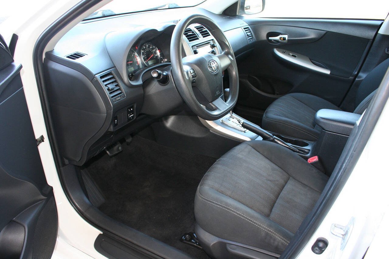 Used 2013 Toyota Corolla S FWD image 12