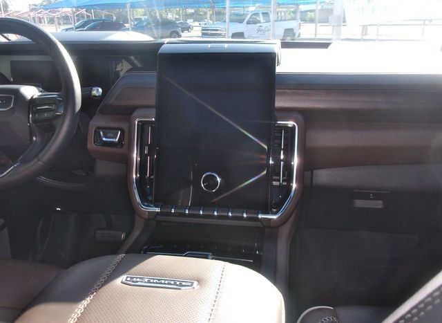 Used 2026 GMC Yukon Denali Ultimate AWD/4WD image 26