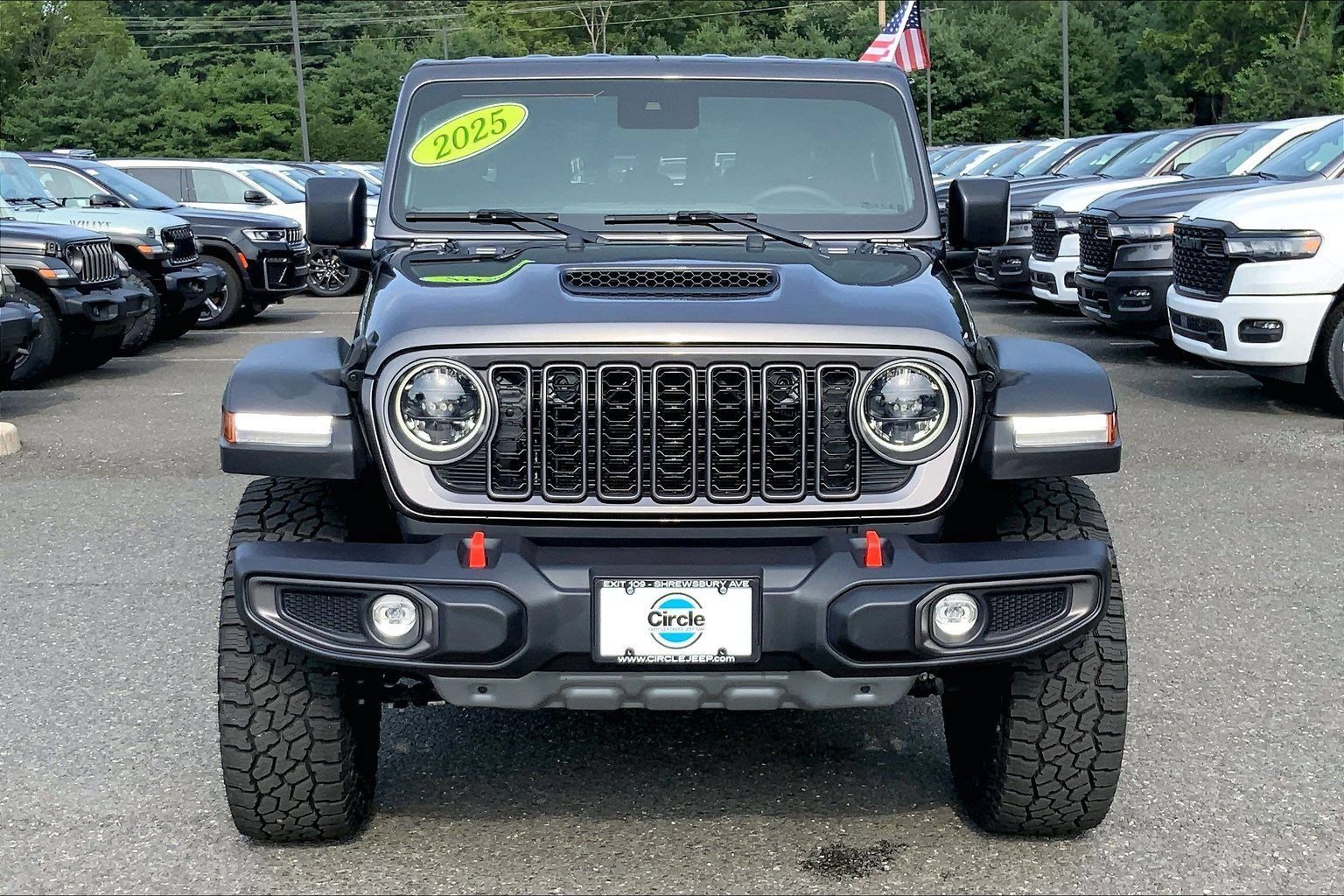 Certified 2025 Jeep Gladiator Mojave w/ Safety Group AWD/4WD image 3