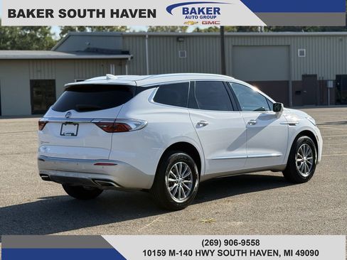 Used 2024 Buick Enclave Premium image 5