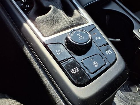 Used 2023 Kia Sportage LX image 17