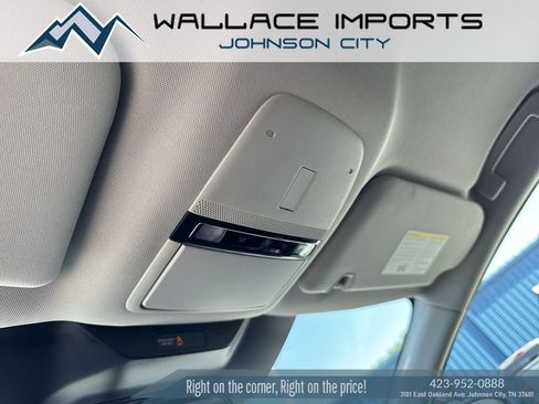 Used 2025 Nissan Murano SV AWD/4WD image 14