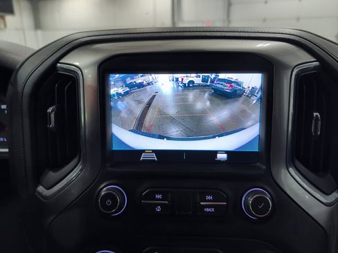 Used 2020 Chevrolet Silverado 2500 LT AWD/4WD image 11