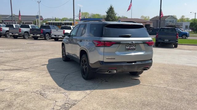 Used 2023 Chevrolet Traverse Premier w/ Redline Edition FWD image 8