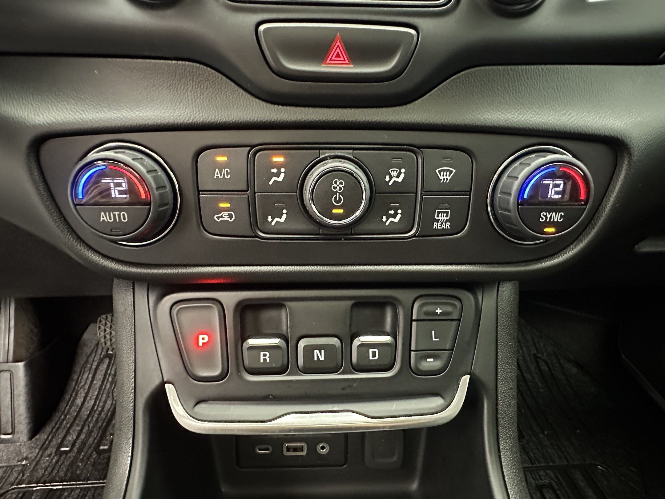 Certified 2020 GMC Terrain SLT w/ Preferred Package AWD/4WD image 19