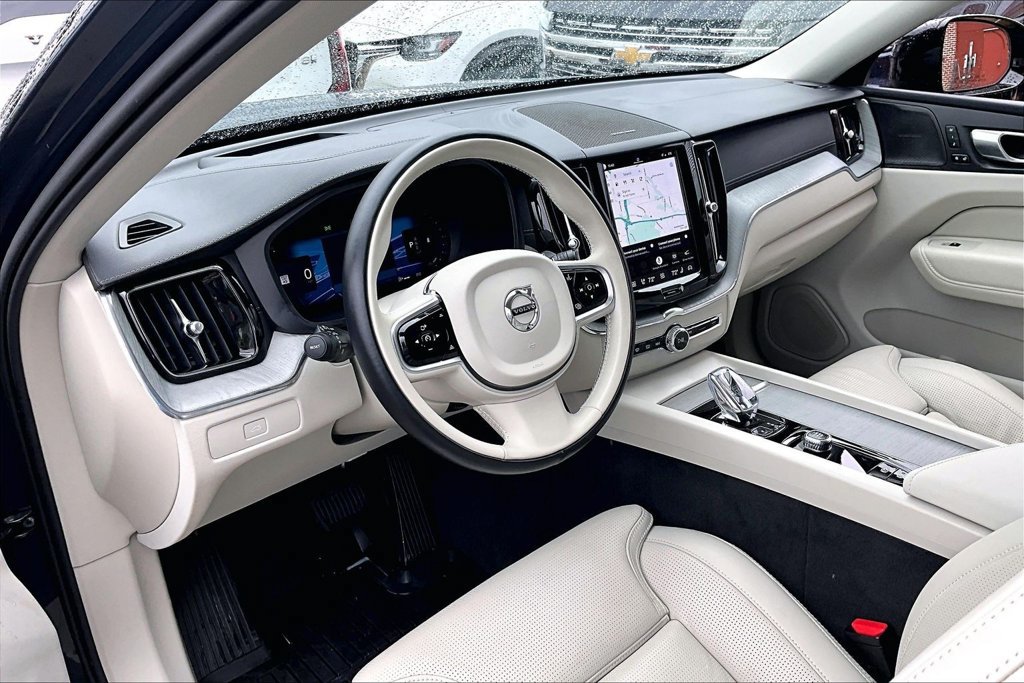 Used 2025 Volvo XC60 B5 Ultra w/ Protection Package Premier AWD/4WD image 17