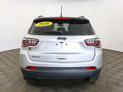 Used 2026 Jeep Compass Limited AWD/4WD image 9