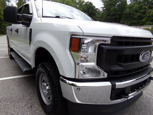Used 2021 Ford F250 XL w/ Power Equipment Group AWD/4WD image 4
