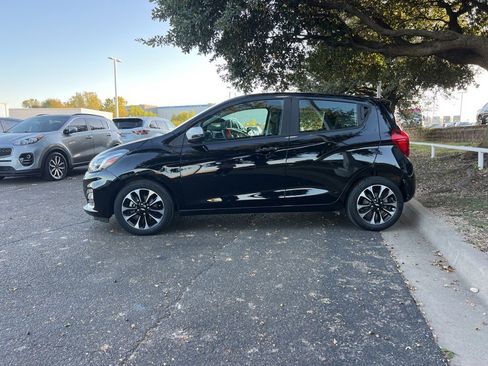 Used 2022 Chevrolet Spark LT w/ Spark Special Edition image 4