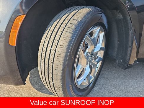 Used 2019 Chrysler Pacifica Limited FWD image 34