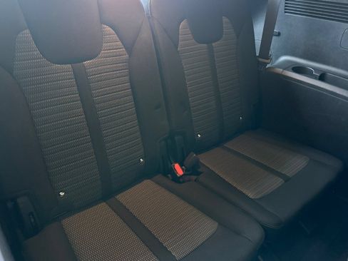 Certified 2026 Kia Sorento LX FWD image 16