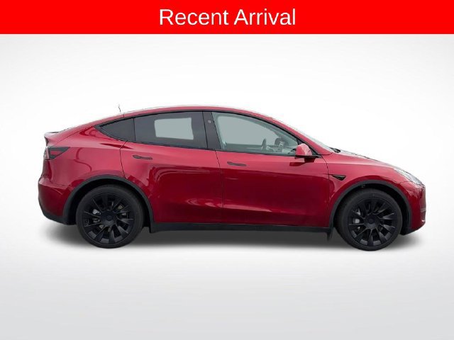 Used 2024 Tesla Model Y 2WD image 6
