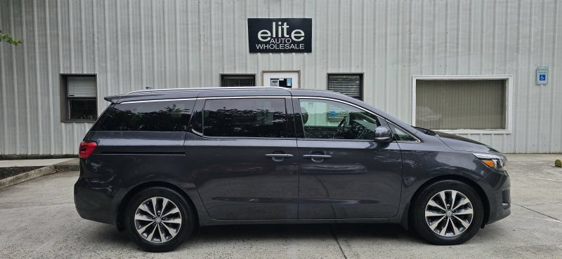 Used 2017 Kia Sedona SX FWD image 6