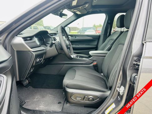 New 2025 Jeep Grand Cherokee Laredo X w/ Luxury Tech Group I image 3