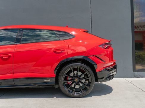Used 2024 Lamborghini Urus S AWD/4WD image 20