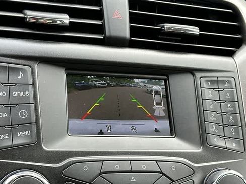 Used 2017 Ford Fusion SE FWD image 12