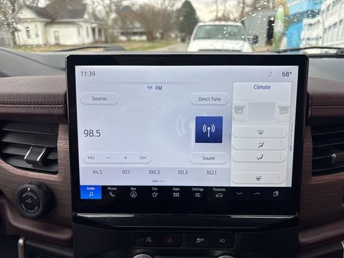 Used 2023 Ford Expedition Max Limited image 15