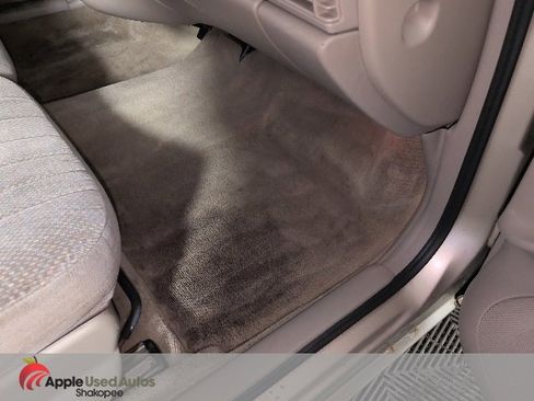 Used 2004 Buick Century Custom image 30