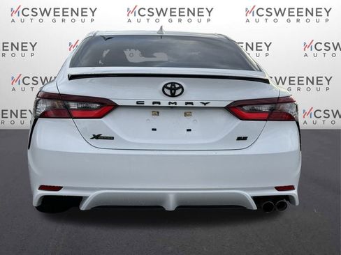 Used 2024 Toyota Camry SE image 4