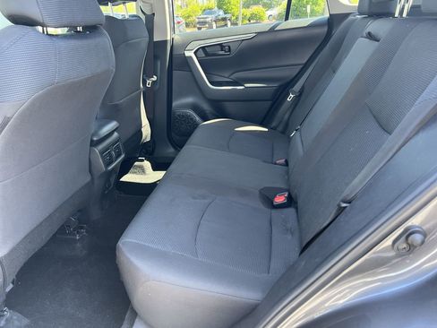 Used 2022 Toyota RAV4 LE AWD/4WD image 32