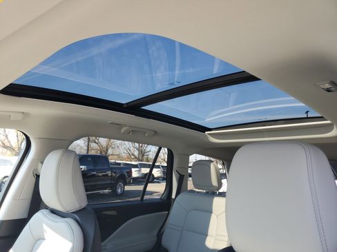 Certified 2025 Lincoln Aviator AWD w/ Jet Appearance Package image 11